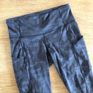 lululemon black camp crop leggings size 8
